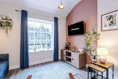 Image de New! Modern 1-Bed Flat, Great Location, Sleeps 4!