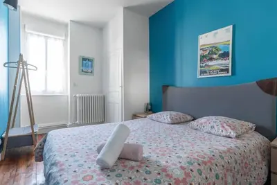 Image de Grand appartement design, 4 chambres, centre-ville