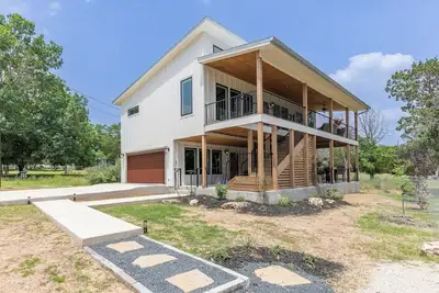 Image de Ramsay's Happy Place w/ River Access & tubes - New Construction