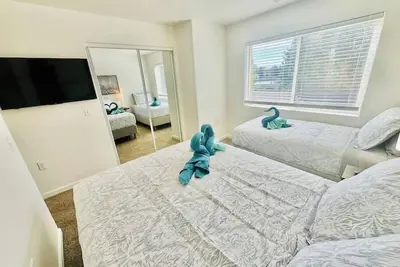 Image de 2 Masters, 3 TVs, Sleeps 7/F8