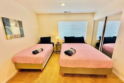 Image de 2 Masters, 3 TVs, Sleeps 7/D8