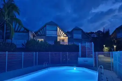 Image de Sweet Java, Appartement à 2 pas de la baie Orientale, résidence avec Piscine.