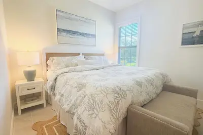 Image de Windsor Lodge Unit 20, studio, 1br/1ba, close to beaches, balcony, pool access