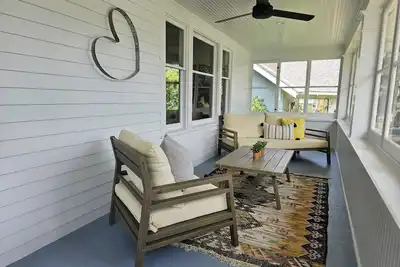 Image de Sunny Summer Stays! Low Midweek Rates. No Cleaning Fees.