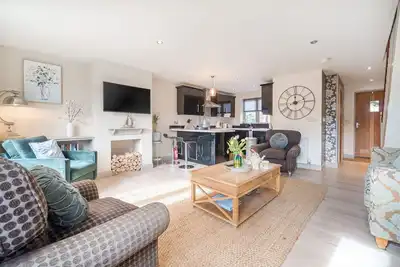 Image de 2 Railway Cottages - sleeps 6 guests  in 3 bedrooms