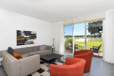 Image de Windsor Lodge Unit 7, studio, close to the beaches, pool access