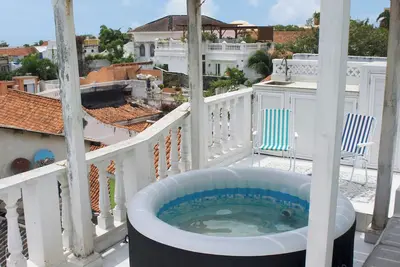 Image de Historic Downtown Loft With Terrace And Jacuzzi