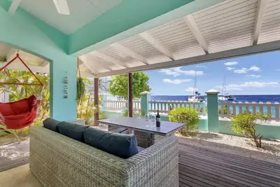 Image de Kas Koral - Authentic, luxury oceanfront villa in Kralendijk