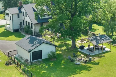 Image de Stone Heritage House - family + pet friendly\n