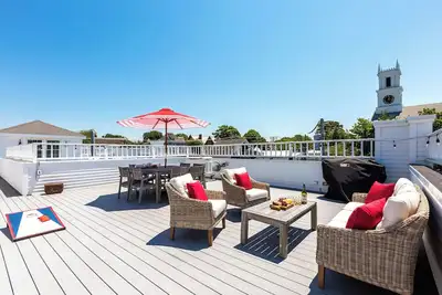 Image de Downtown Chatham Luxurious & Spacious Condo w/ Roof Deck - Close to Oyster Pond