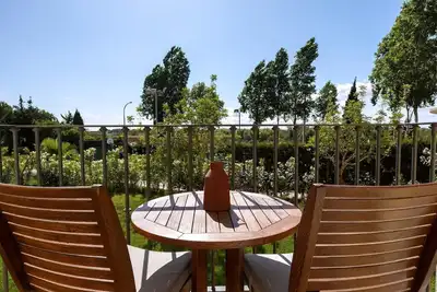 Image de Delightful Vilamoura Apartment | Apartment Finral | 2 Bedroom Suite | Furnished Balcony | Shared Outdoor and Indoor swimming pool | Shared Fitness Centre and Sauna | Common Lounge and Garden | Praia Da Falésia, Apartado