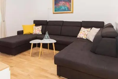 Image de Two Bedroom Apartment Walls of Piran