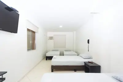 Image de Single Quadruple near Estadio Laureles Stadium