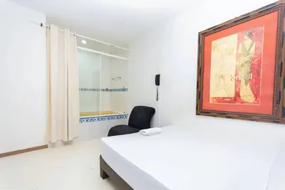 Image de Fabulous quadruple room close to the stadium