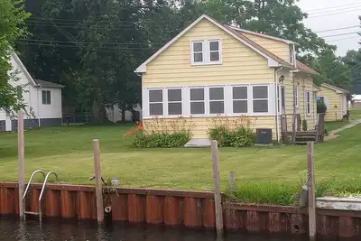 Image de Pointe Haven, \nright off the North Channel\nWITH Or Without Pontoon! \n480/290