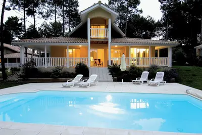 Image de Villa supérieure pour 4 | Piscine privée | Jardin