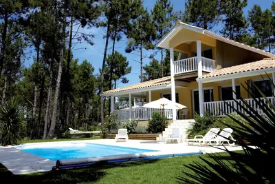 Image de Villa supérieure 6p | Piscine privée | Près du lac