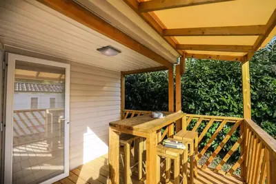 Image de Mobil-home Loggia Confort 30m² - 2 chambres + Tv + terrasse 4 personnes