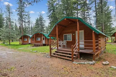 Lost Horse Resort - Double Queen Cabin #15