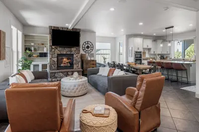 Image de Spacious Trail Creek Retreat. Six bedroom, Eagle Crest!