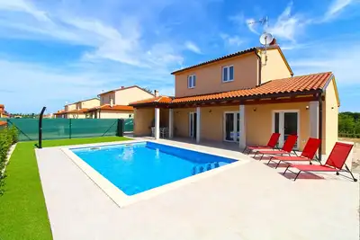 Image de House 2339/115030 (Istria - Valbandon), 2000m from the beach