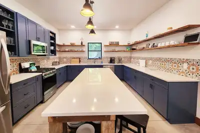 Image de Barndominium nestled in the woods near Pictured Rocks, Waterfalls and Atv Trails