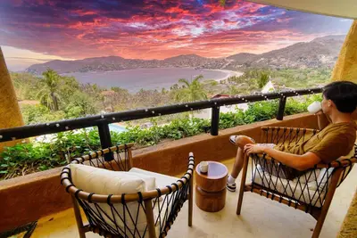 Image de Luxury Oceanfront Retreat at Armadillo Villas