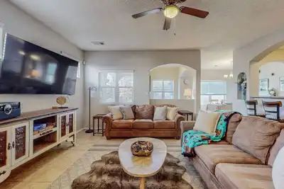 Image de Near Netflix|Quiet Neighborhood|King Bed|Spacious