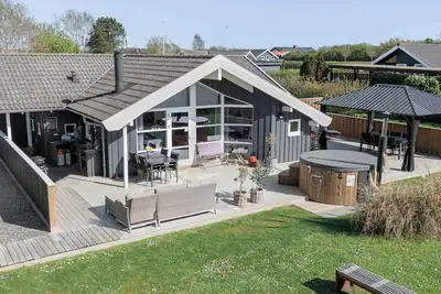 Image de Cozy cottage in scenic surroundings