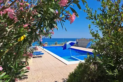Image de Simple seafront flat with pool in Ilia, Peloponnese, Greece