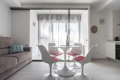 Image de Stylish Beachfront One Bedroom Apartment