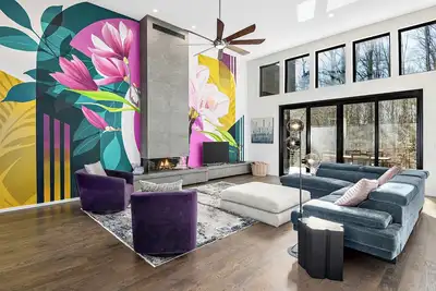 Image de Luxe 5br w/ Home Theater | Free Tix | Firepit