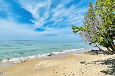 Image de Beachfront Cottage along Lake Michigan Shores