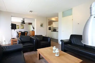 Image de Detached bungalow for 12 persons