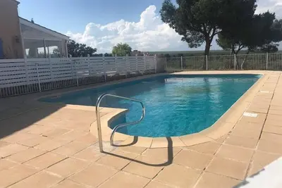 Image de Charmante Villa T2 Mezzanine avec Piscine et Parking, à 15 min de la Plage - 5 Pers.