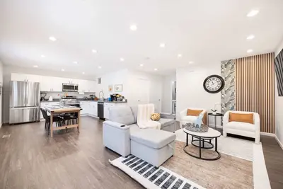 Image de Modern & Family Oasis Minutes from SeaTac Airport