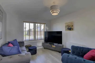 Image de A 2-bedroom fully furnished house just outside the centre of Dornoch.