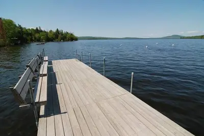 Image de Charming 3-bedroom cabin with fitness room, WiFi in serene Rangeley