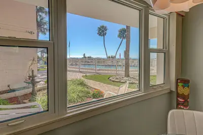 Image de Directly on the Gulf - Unit  6 - 1 Bedroom - Ground Floor - Sleeps 4