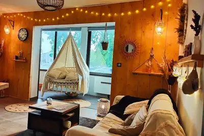 Image de Love and bubbles : Jacuzzi privatif 🛁\nÀ 5 min à pied du coeur de Ville 🏫