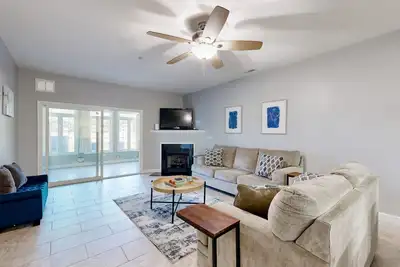 Image de Summerlyn Condo w/shared pool, patio, W/D and free Wifi