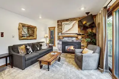 Image de Lances West #11 in Columbine Rd