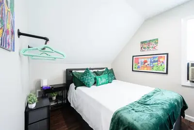 Image de Vintage Arcade Apt with Parking