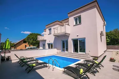 Image de Maison de vacances avec piscine et système de kilma