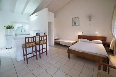Image de 11 Rsr Apartments next to Port Louis Marina