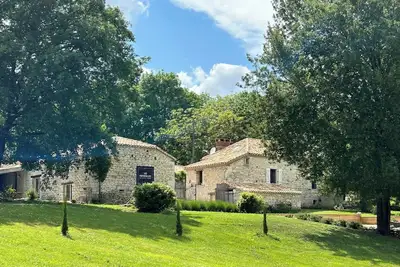 Image de Maison de campagne, Philosophy avec spa privatif, piscine et billard.