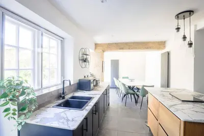 Image de Maison-Salle de bain privée séparée-Prestige-Vue sur Rue