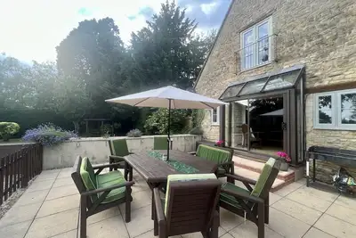 Image de Vue sur Jardin-Maison-Salle de bain privée séparée