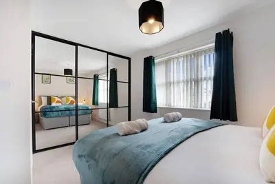 Image de New! Stylish 2-Bed Home in Nevis Walk, Sleeps 6!
