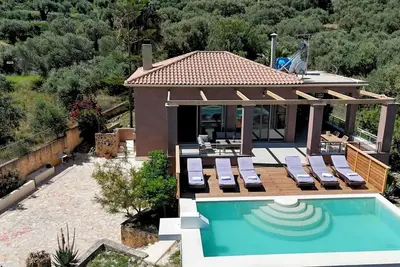 Image de Beautiful Zakynthos Villa | 4 Bedrooms | Villa Silver Prime | Private Pool & Fantastic Views | Akrotiri